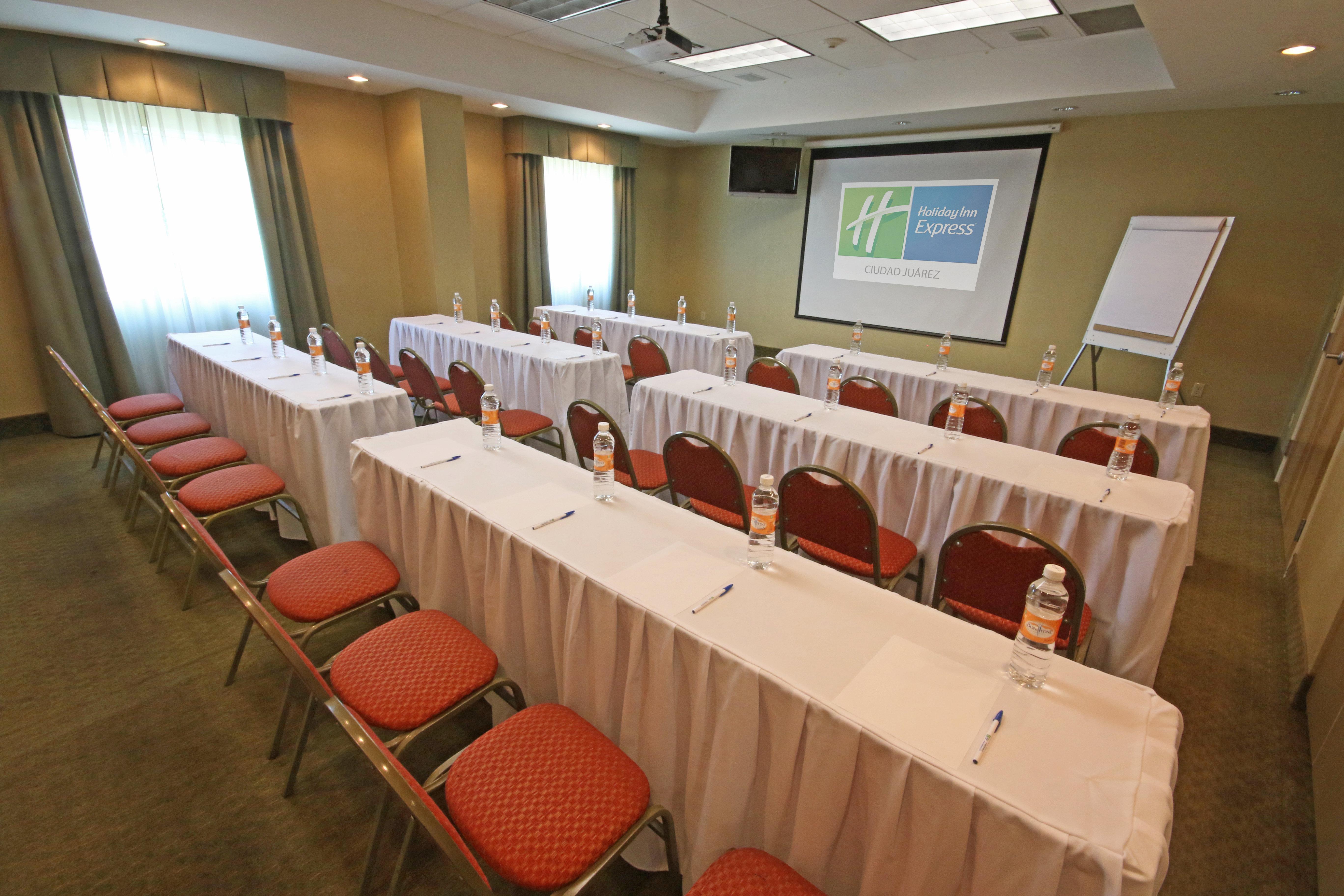 Holiday Inn Express Hotel & Suites Cd. Juarez - Las Misiones By Ihg מראה חיצוני תמונה